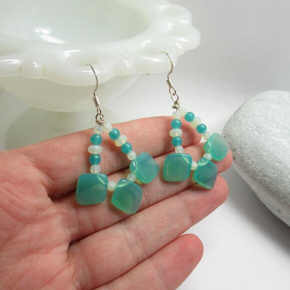 Uranium glass earrings - Picture 11 of 13